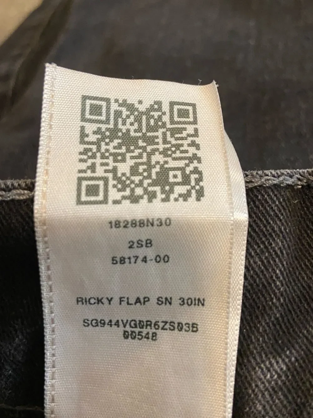 True Religion Men's Black Relaxed Fit  Straight Jeans with Flap Pockets Size 34